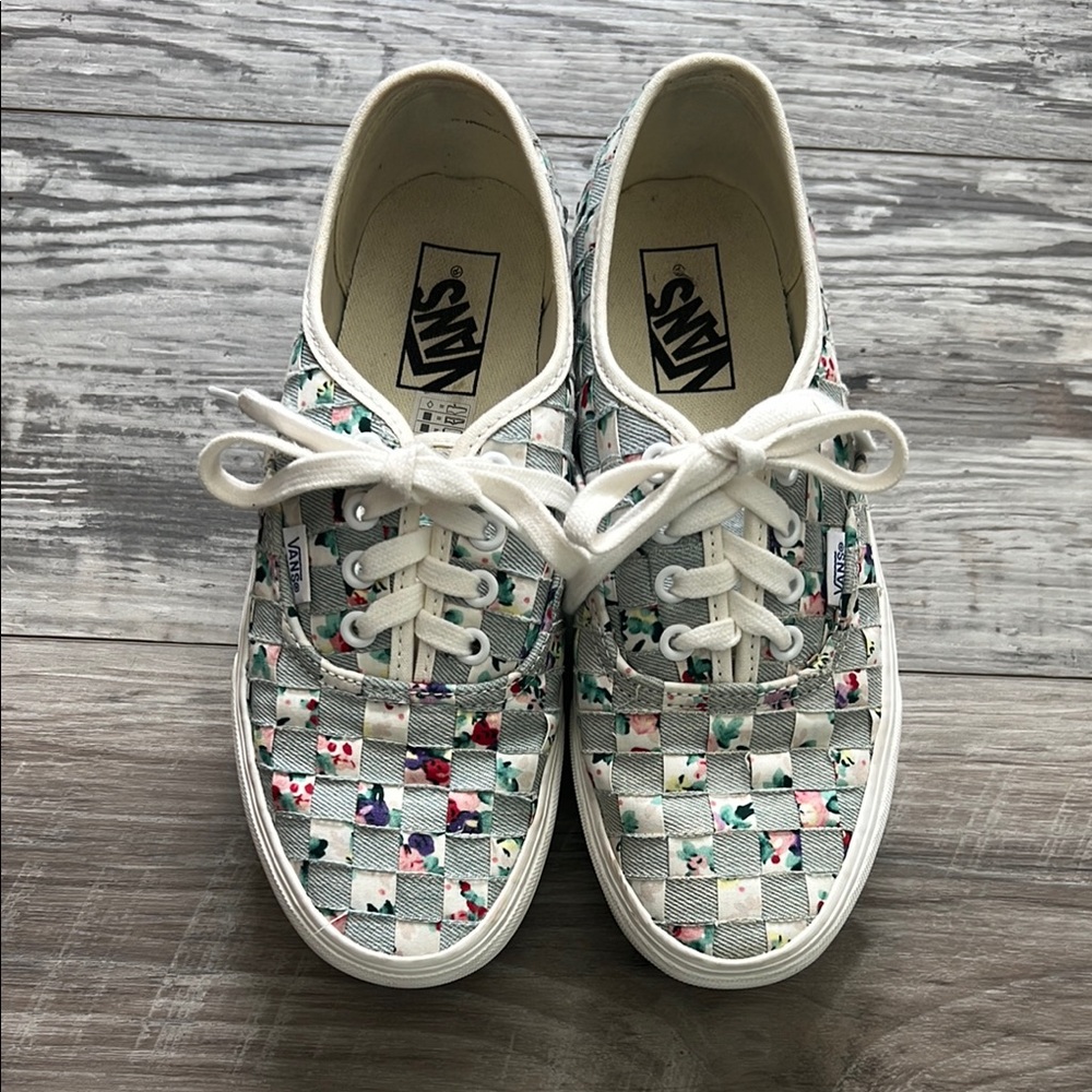 Super cute platform Vans